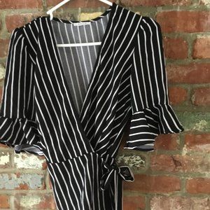 Voila Striped Wrap w/Ruffled Sleeve size M